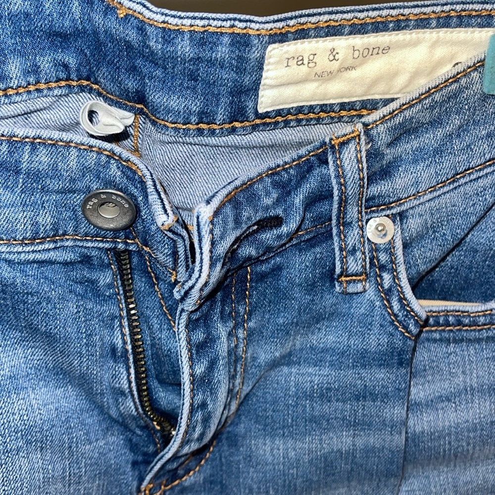 RAG AND BONE medium wash boyfriend  distressed boyfriend jeans size 25